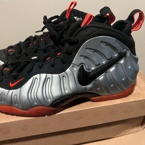 Nike Foamposite Pro Black and Silver Sneakers